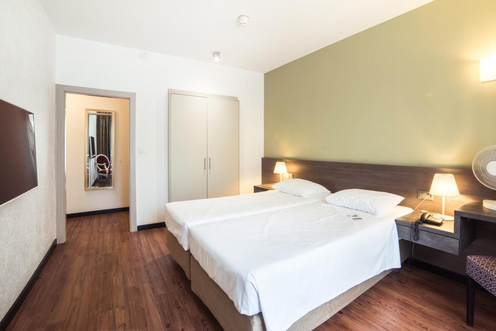 Hotel Montana Cenevre Oda fotoğraf