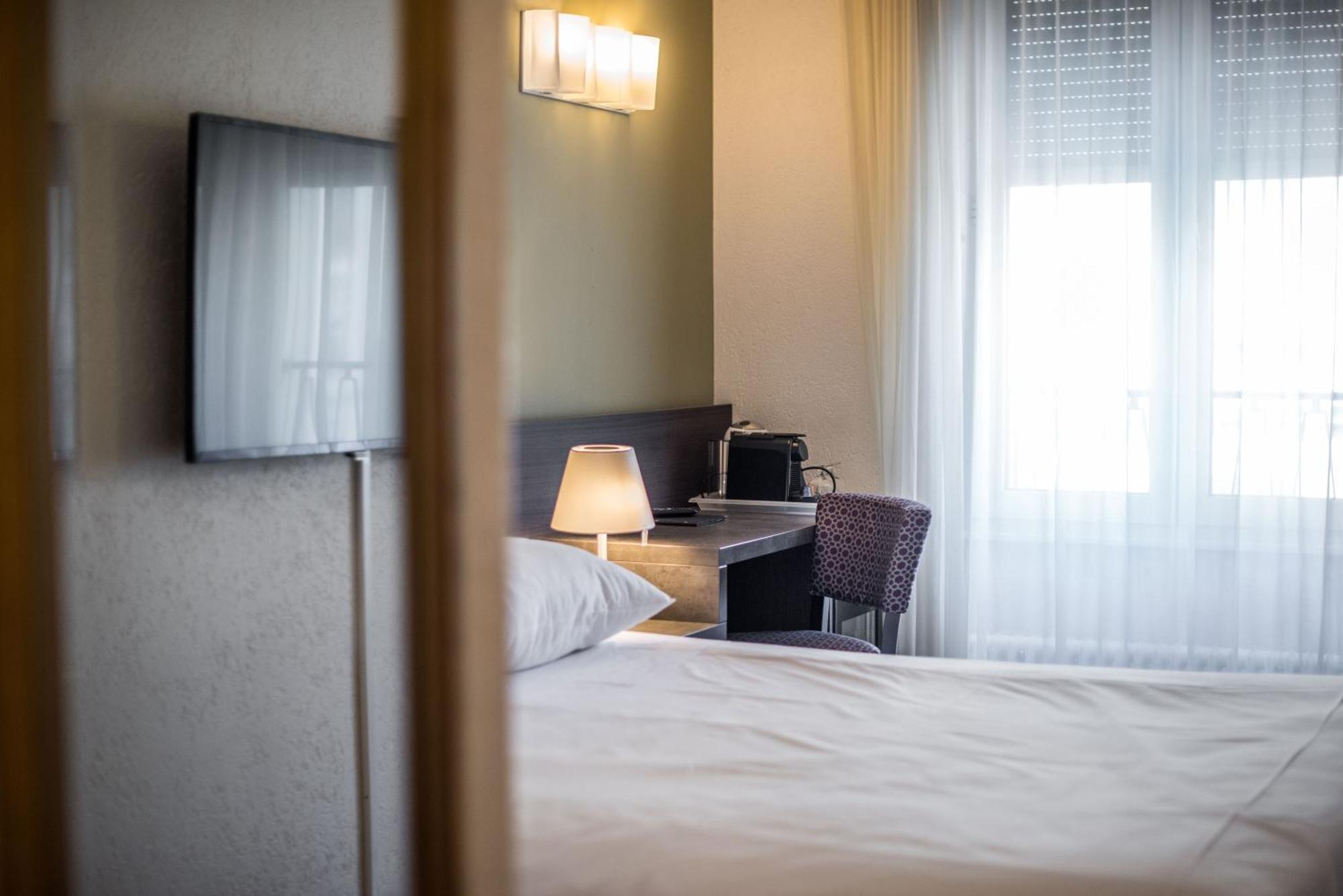 Hotel Montana Cenevre Oda fotoğraf